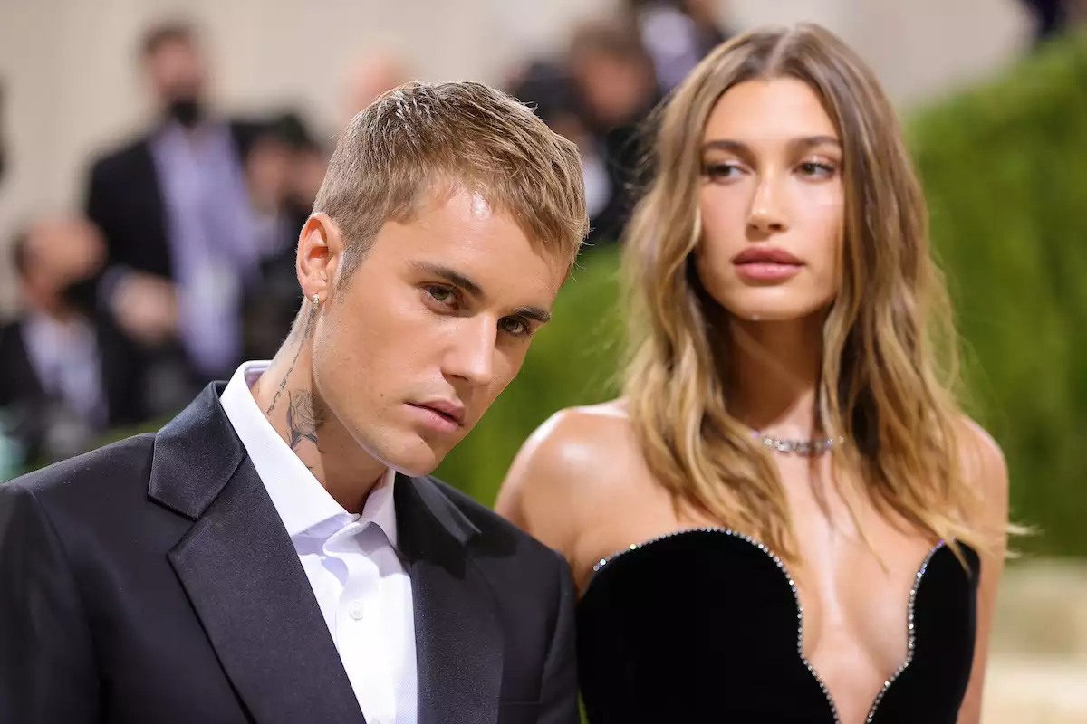 Justin Bieber sorprende a Hailey con mariachi en su primer Día de las Madres