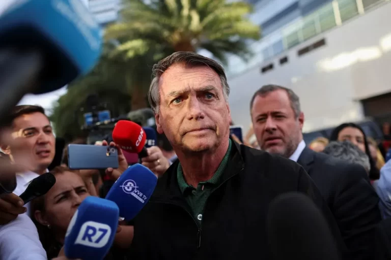 Jair Bolsonaro dijo que salió del interrogatorio ante la Corte Suprema convencido de que será el próximo presidente de Brasil