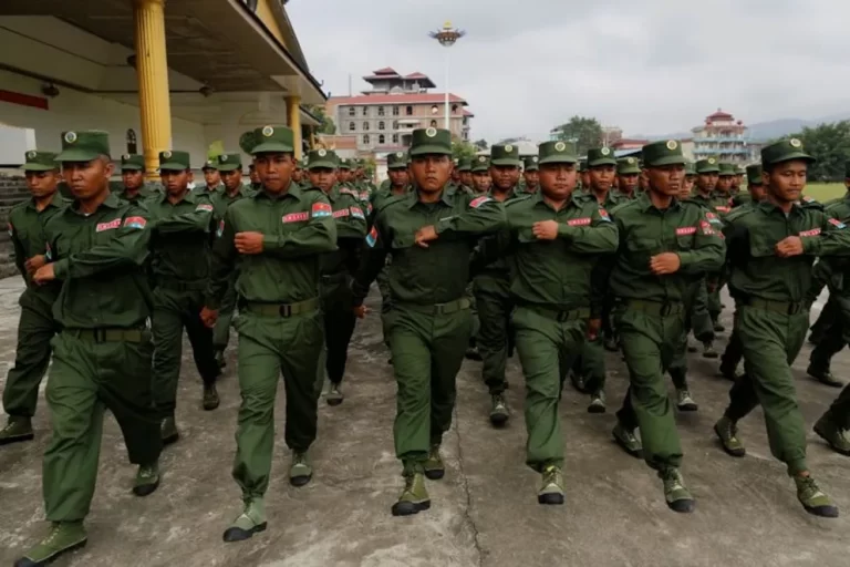 Milicias respaldadas por China se adueñan de nuevas minas de tierras raras en Myanmar