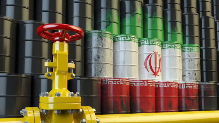 Al borde del choque petrolero y la inflación: riesgos del ataque de Israel contra Irán para la economía mundial