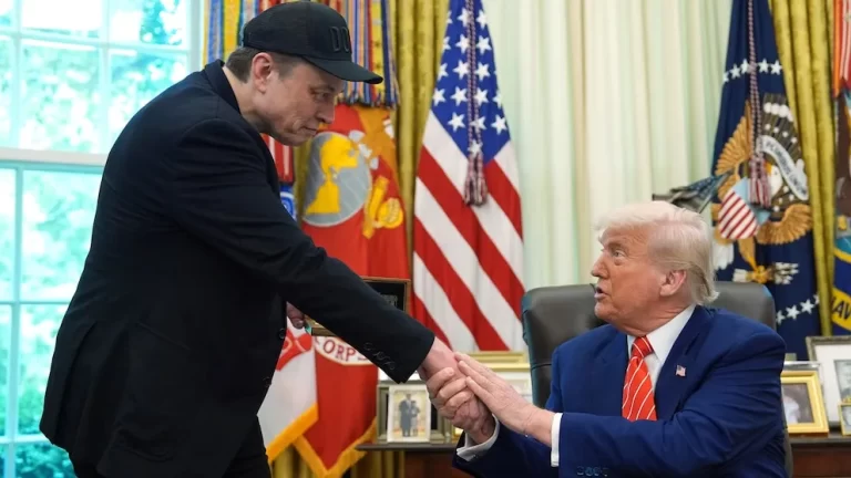 Elon Musk llama a Trump antes de retractarse públicamente por críticas excesivas