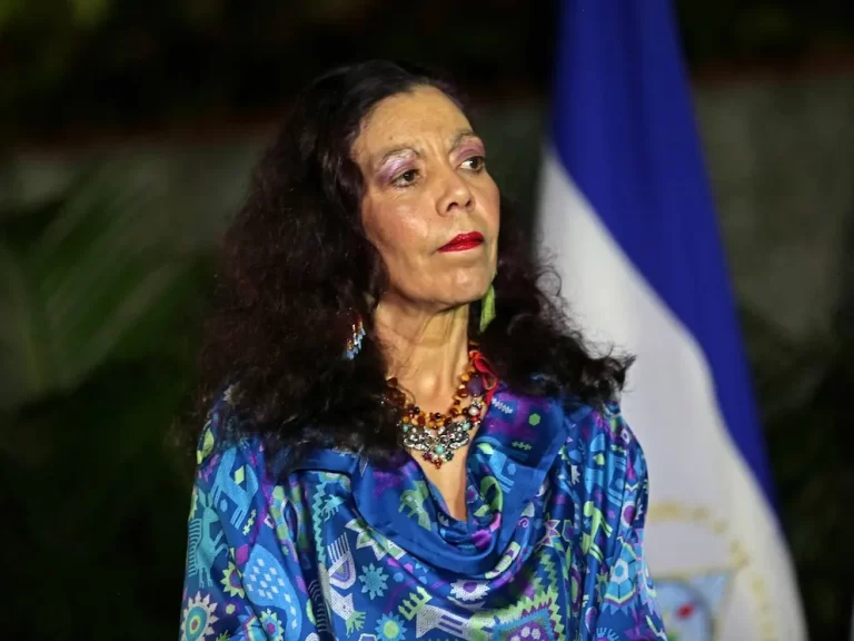 De poeta a “copresidenta” de Nicaragua: quién es Rosario Murillo, la poderosa mujer que buscar heredar la dictadura de Daniel Ortega
