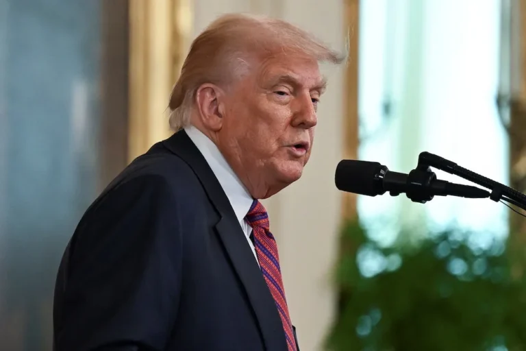Trump intensifica su ofensiva arancelaria: sectores industriales clave en la mira