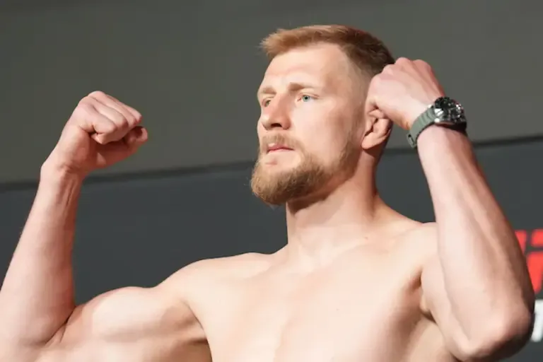 Alexander Volkov acepta el reto y está dispuesto a enfrentar a Almeida en Brasil