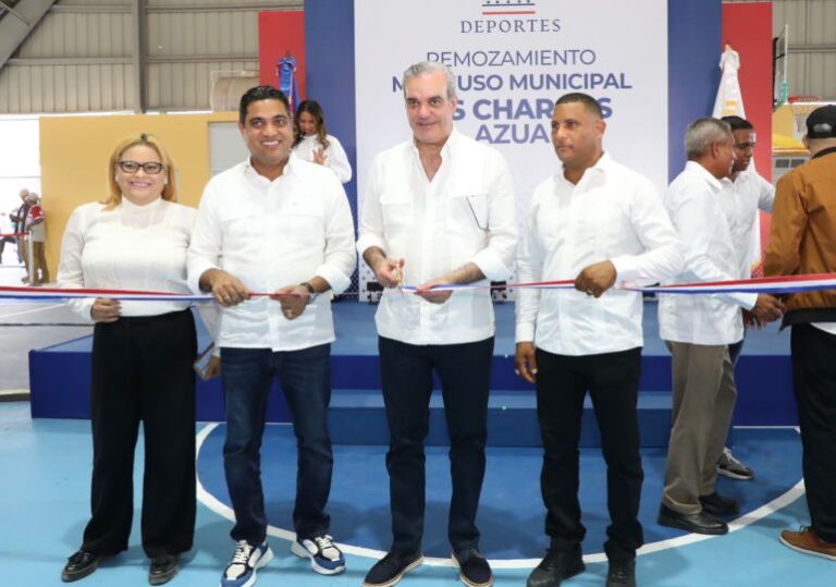 Presidente Abinader inaugura obras hidráulicas claves para proteger comunidades y fortalecer producción agrícola en Azua