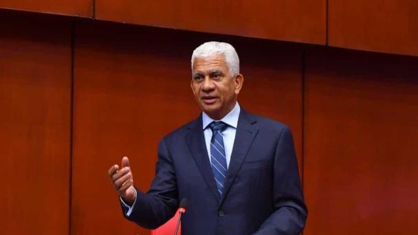 Ricardo de los Santos obtiene 79% de valoración positiva en su gestión al frente del Senado, según encuesta