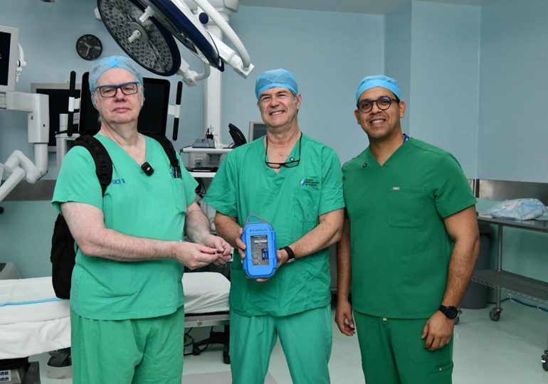 El HOMS realiza la 1era Cirugía Bariátrica Magnética en el Caribe y Centroamérica para el tratamiento de obesidad y diabetes tipo 2