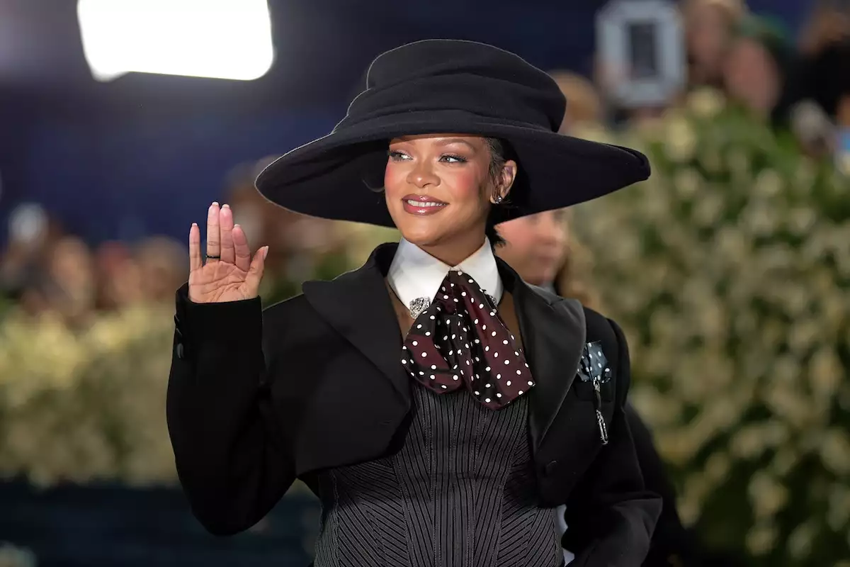 Rihanna celebra 20 años de carrera agradecida con sus fans... pero sin disco nuevo