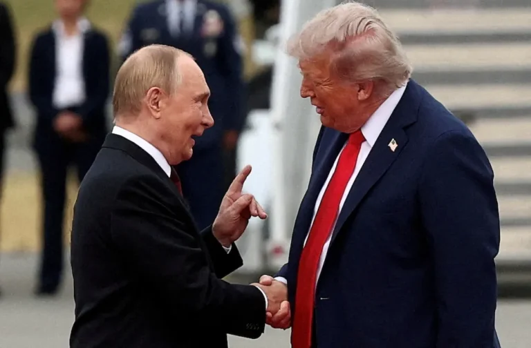 El Kremlin confirma que sigue vigente la invitación a Trump para visitar Moscú