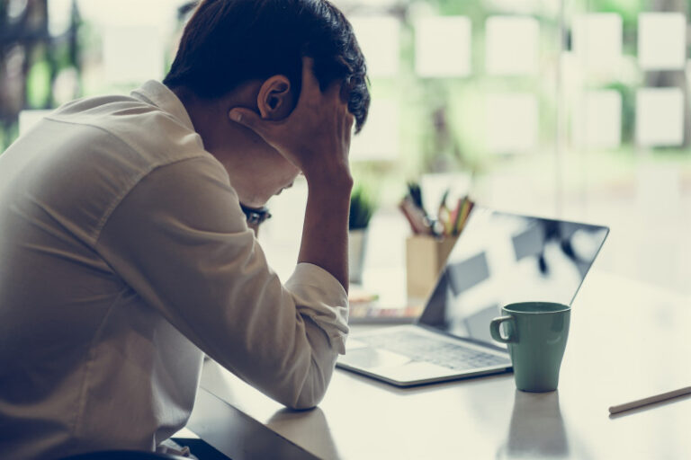 La mitad de los trabajadores que recurren al psicólogo lo hacen por estrés