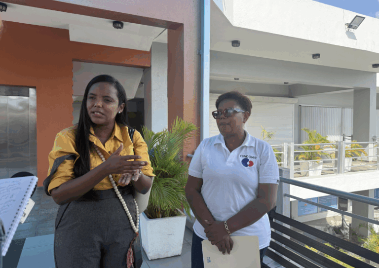 Pacientes acuden a Alto Costo a reclamar fármaco