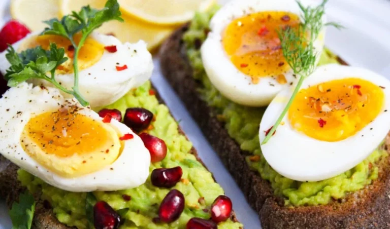El huevo en el desayuno: aliado del corazón y fuente clave de proteínas