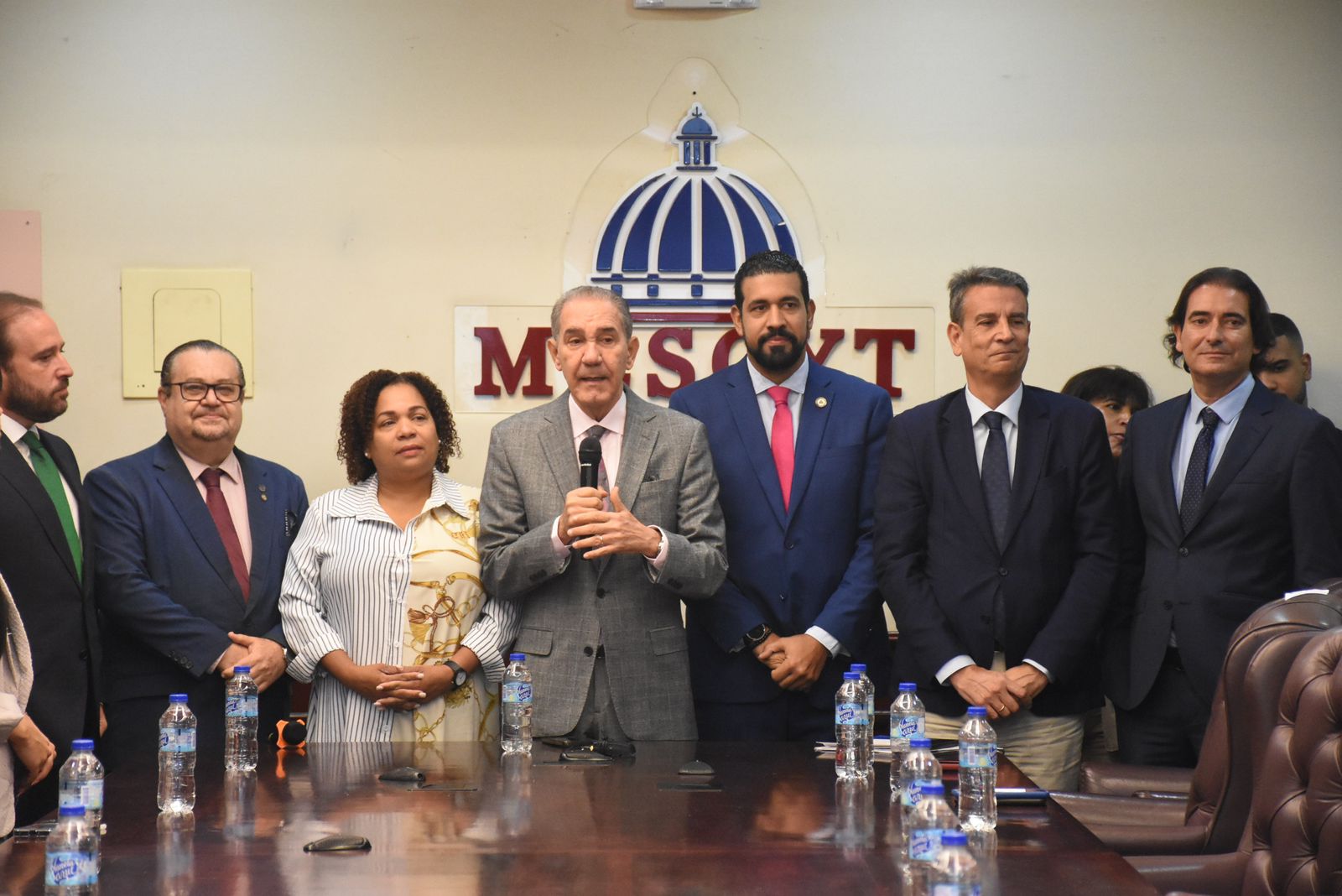 Educación Superior RD otorga 114 becas internacionales