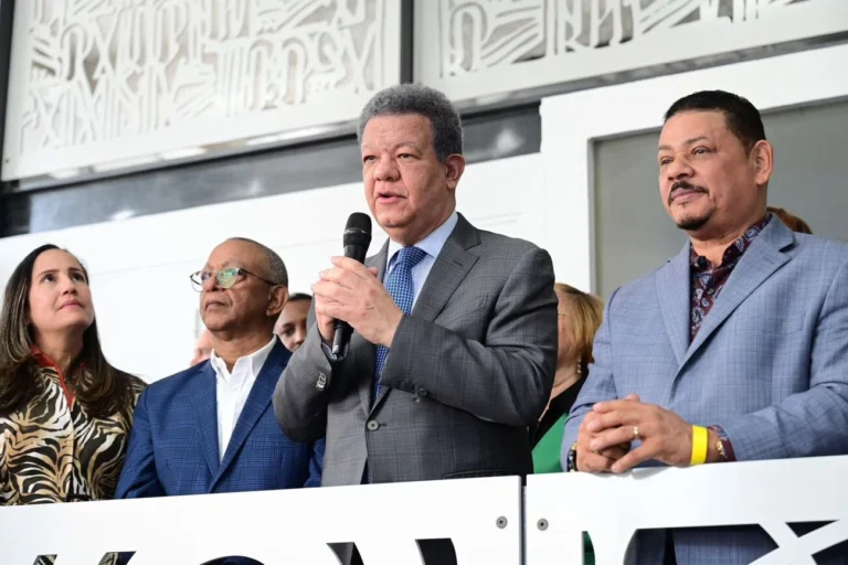 Leonel asegura PRM ha colapsado servicios públicos: “los hospitales están más enfermos que los pacientes”
