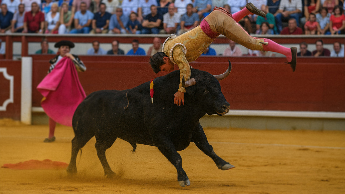 Un matador portugués es corneado por un toro en Toledo