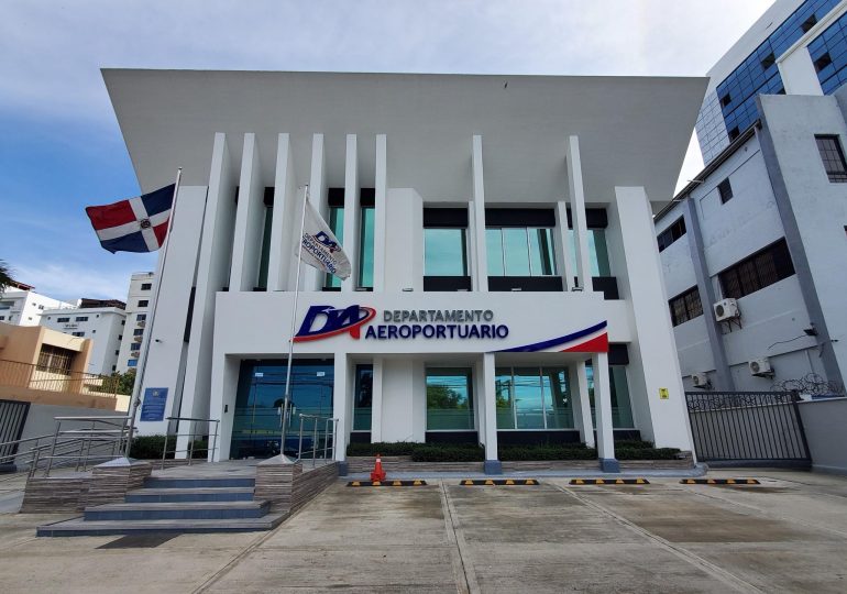 Comisión Aeroportuaria conoce informe sobre fallo eléctrico en AILA y ordena a AERODOM al pago de US$ 5 millones de dólares