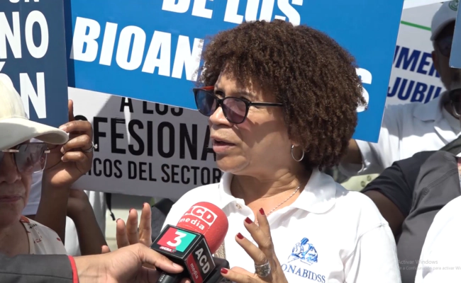 Gremios de la salud protestan nuevamente frente al Palacio Nacional por incumplimiento de acuerdos