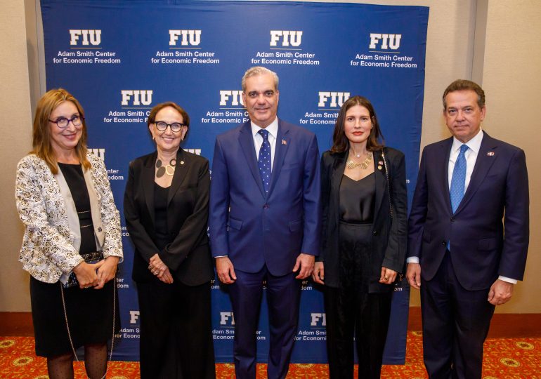 Presidente Abinader afirma que República Dominicana avanza hacia un futuro de prosperidad y sostenibilidad