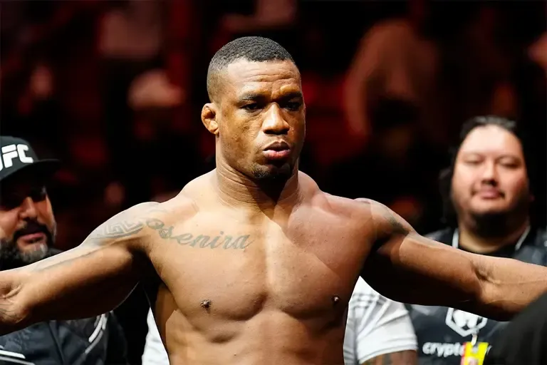 🔥 “Controversia en UFC 321: Jailton Almeida pierde por decisión dividida ante Alexander Volkov en una pelea que muchos llaman robo”