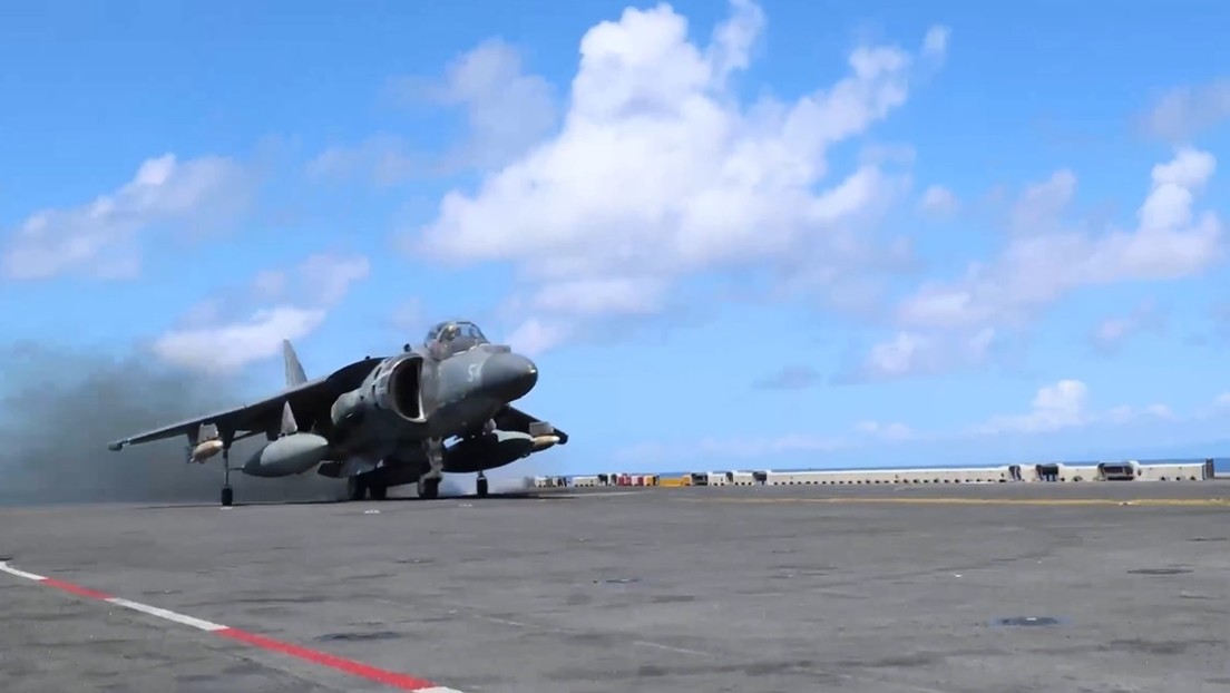 Aviones de combate de EE.UU. ensayan bombardeos con fuego real en el Caribe