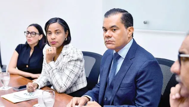 DIDA denuncia ARS incumplen normas en compra medicina