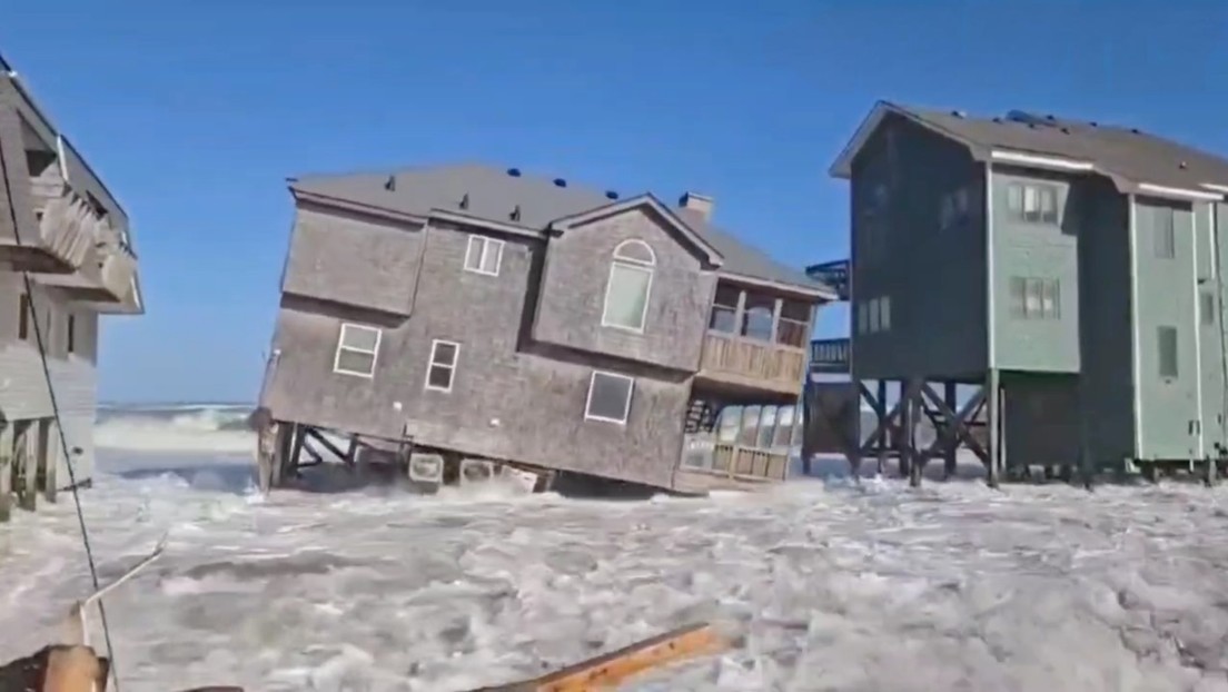 MOMENTO EXACTO de la destrucción de una casa por huracanes en EE.UU.