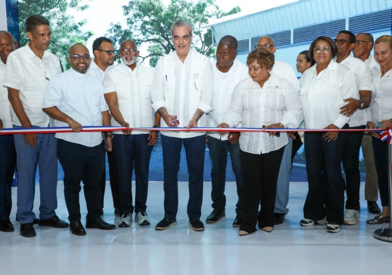 Presidente Abinader pone fin a más de 60 años de espera con la inauguración del Polideportivo Club Rafael Osvaldo Mercedes “CROM” en Villa Mella