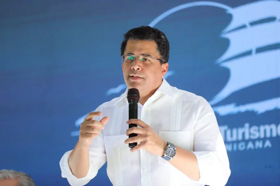Ministro Collado asegura que tormenta Melissa no afectó turismo RD