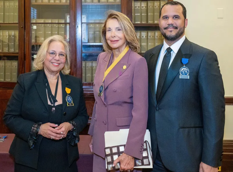 Primera edición de los “Premios DADA” reúne a destacados dominicanos en Nueva York 🇩🇴