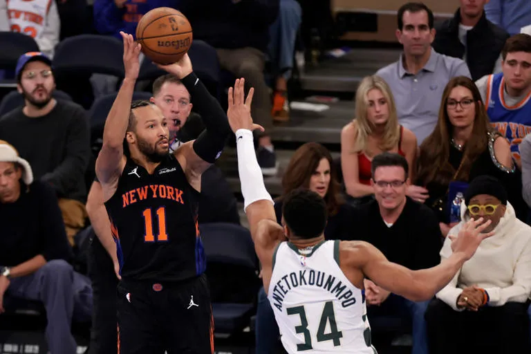 🔥 Brunson en llamas: 37 puntos y Knicks avanzan en la NBA Cup tras vencer a los Bucks