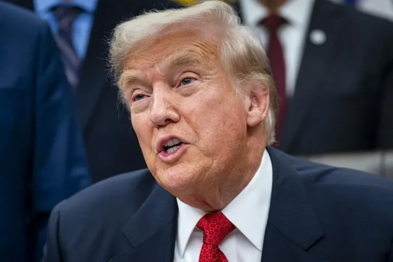 🇺🇸 Donald Trump suspende negociación comercial con Tailandia ante crisis en la frontera con Camboya 🔒