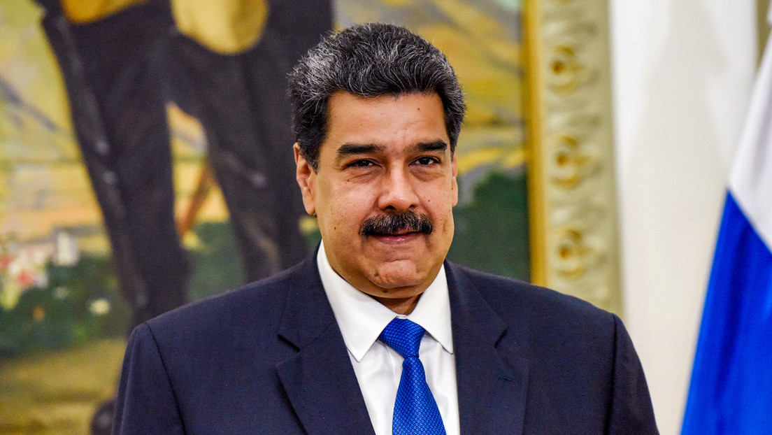 "¡Más famoso que Bad Bunny!": Maduro se mofa de los medios 'mainstream' y lanza una propuesta