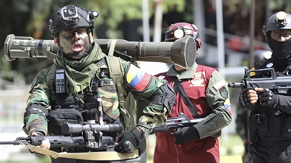¡RETADO AL RÉGIMEN! Capitán venezolano en el exilio llama a las fuerzas armadas a abandonar los cuarteles y capturar a Nicolás Maduro ⚠️🇻🇪