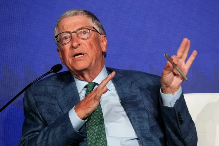Bill Gates busca combatir el Alzheimer con inteligencia artificial