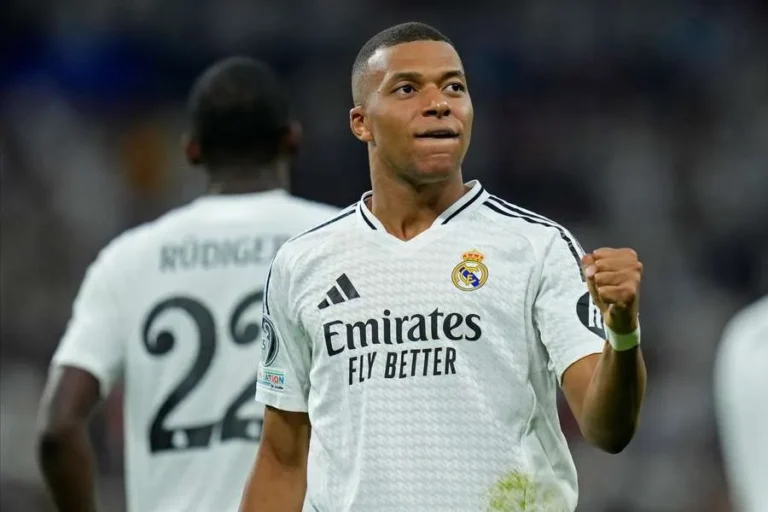 🔥 “Mbappé la rompe otra vez: póker de goles para rescatar al Real Madrid en Grecia”