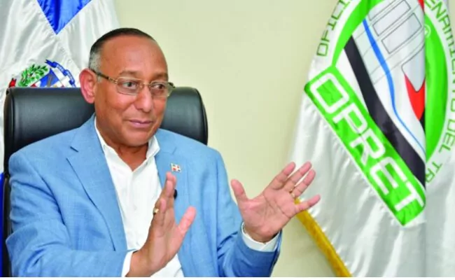 Director de la OPRET informa 25 trenes de la Línea Dos del Metro y 28 de la Línea Uno trabajan normalmente