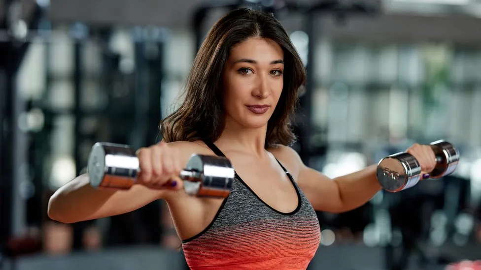 Entrenamiento de fuerza es clave para la salud femenina después de los 50