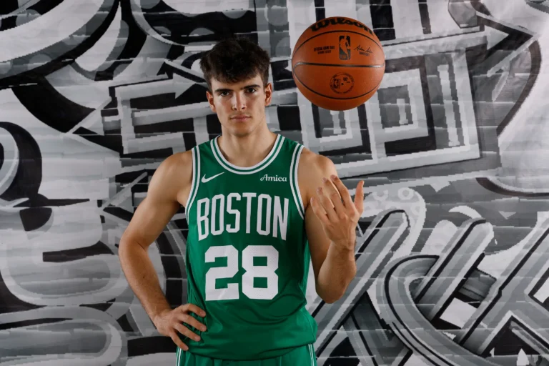 Hugo González suma sus minutos con mucha eficacia en los Celtics 🏀✨