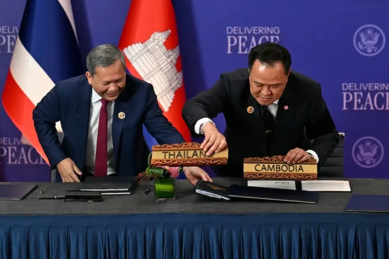 🏳️ Tregua de Navidad: Tailandia y Camboya inician diálogos para frenar los sangrientos combates fronterizos 🇹🇭🇰🇭
