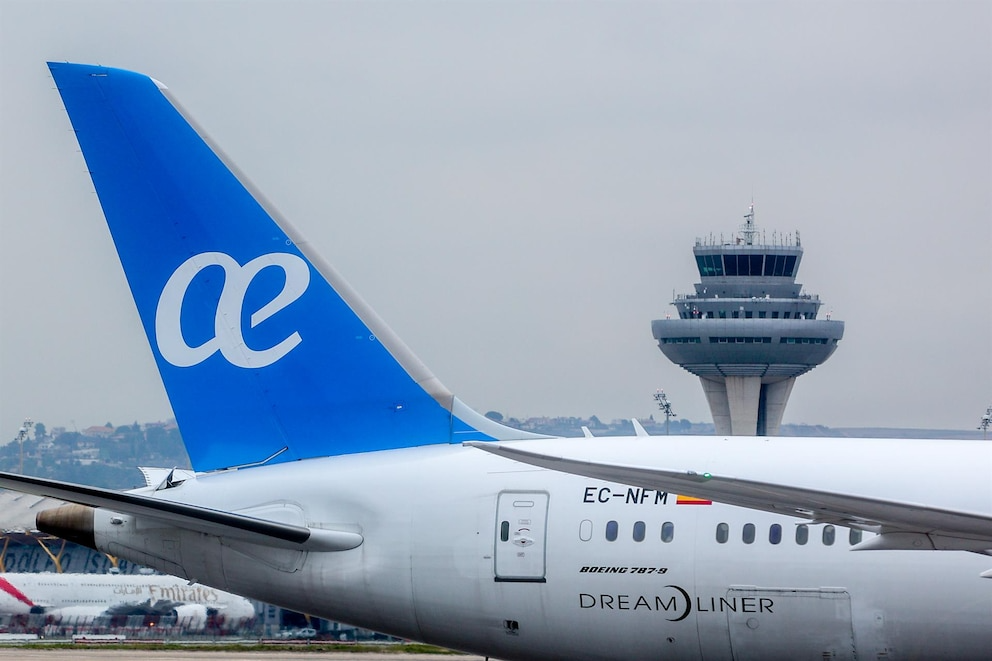 🚨 CAOS EN EL AIRE: Venezuela revoca licencias de Plus Ultra y Air Europa en plena crisis aérea ✈️⚠️