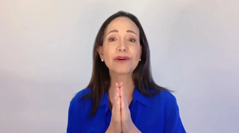 📢 Alerta Mundial: María Corina Machado denuncia amenazas de ejecución contra presos políticos en Venezuela 🇻🇪⚖️