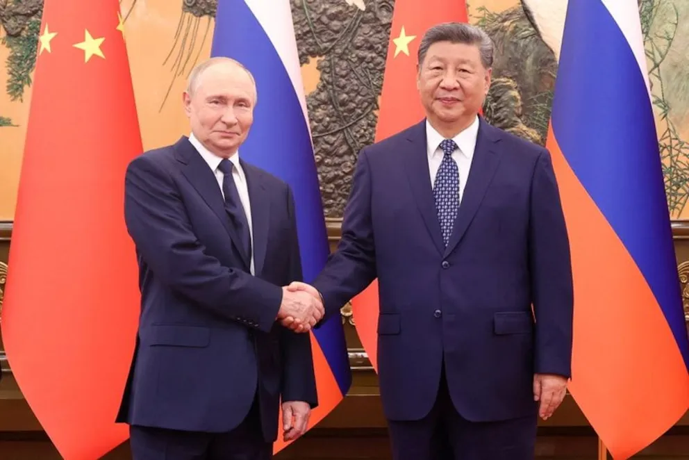 EJE BEIJING-MOSCÚ: XI JINPING Y PUTIN RATIFICAN UN "CONTACTO ESTRECHO" PARA LIDERAR EL ORDEN GLOBAL EN 2026