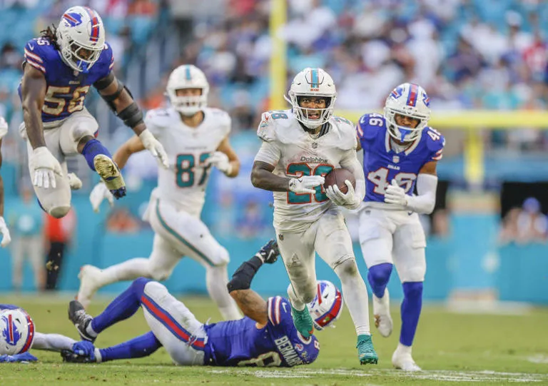 Dolphins sueñan con playoffs: una ruta estrecha, pero aún posible