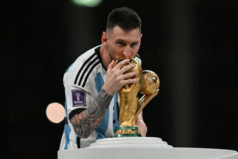EL REY DEL SIGLO: LIONEL MESSI SUPERA A BRADY Y LEBRON COMO EL MEJOR DEPORTISTA DEL PRIMER CUARTO DEL SIGLO XXI