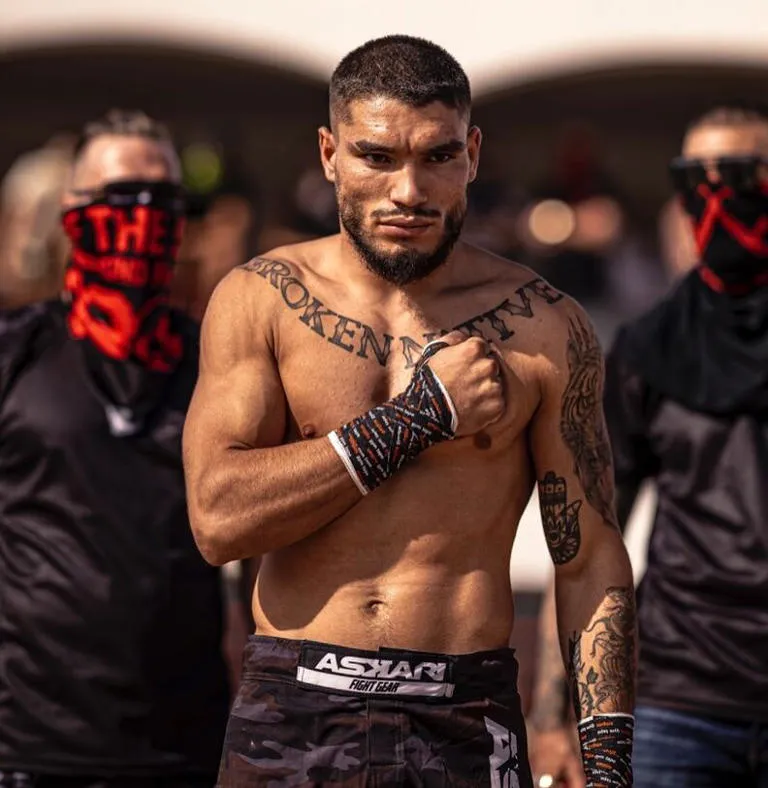 https://www.msn.com/es-us/deportes/boxeo/luis-pico-detr%C3%A1s-del-elegido-simplemente-me-gusta-pelearme/ar-AA1T15MI?ocid=hpmsn&cvid=694e405d886c4c009ca6114bc6aab632&ei=26