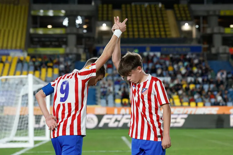 BATALLA DE TITANES: VILLARREAL Y ATLÉTICO AVANZAN A SEMIFINALES MIENTRAS EL VALENCIA ELIMINA AL BARÇA