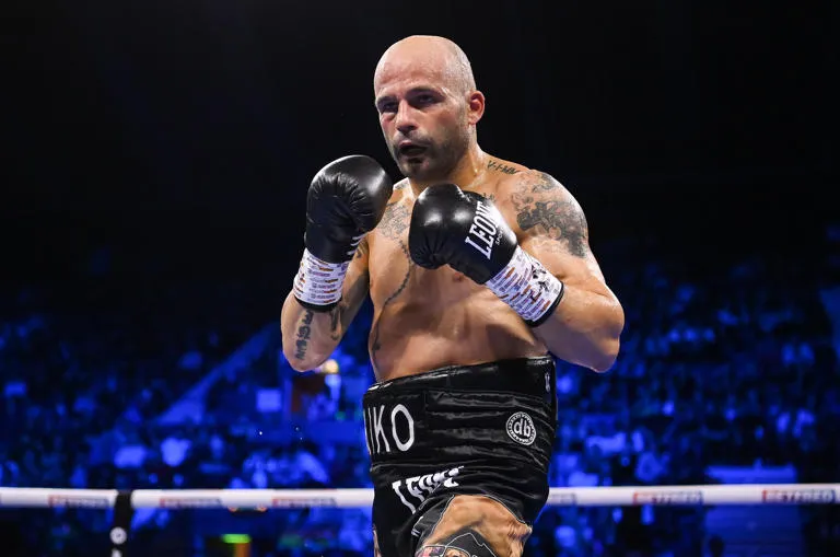 EL REGRESO DE "LA SENSACIÓN": KIKO MARTÍNEZ NEGOCIA SU VUELTA AL RING Y UN DEBUT EN BARE KNUCKLE