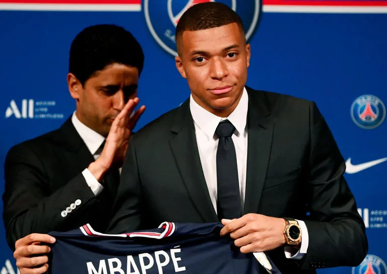 MBAPPÉ CONSIGUE UNA MILLONARIA VICTORIA Y SACUDE EL MUNDO DEL FÚTBOL ⚽💰