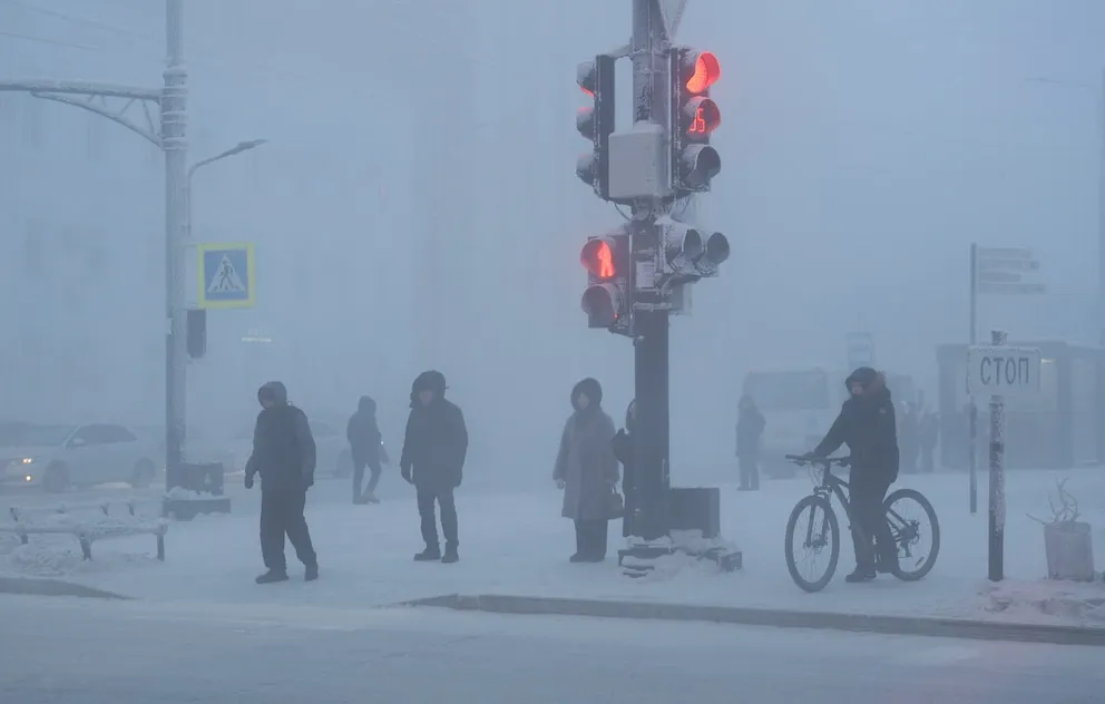 ❄️ Desafiando al hielo: La vida a -64,4 °C en Yakutsk, la ciudad más fría del planeta 🇷🇺🧥