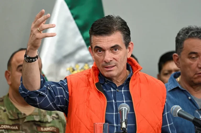 BOLIVIA PONE FIN A LOS SUBSIDIOS A LOS COMBUSTIBLES EN UNA MEDIDA HISTÓRICA 🇧🇴⛽